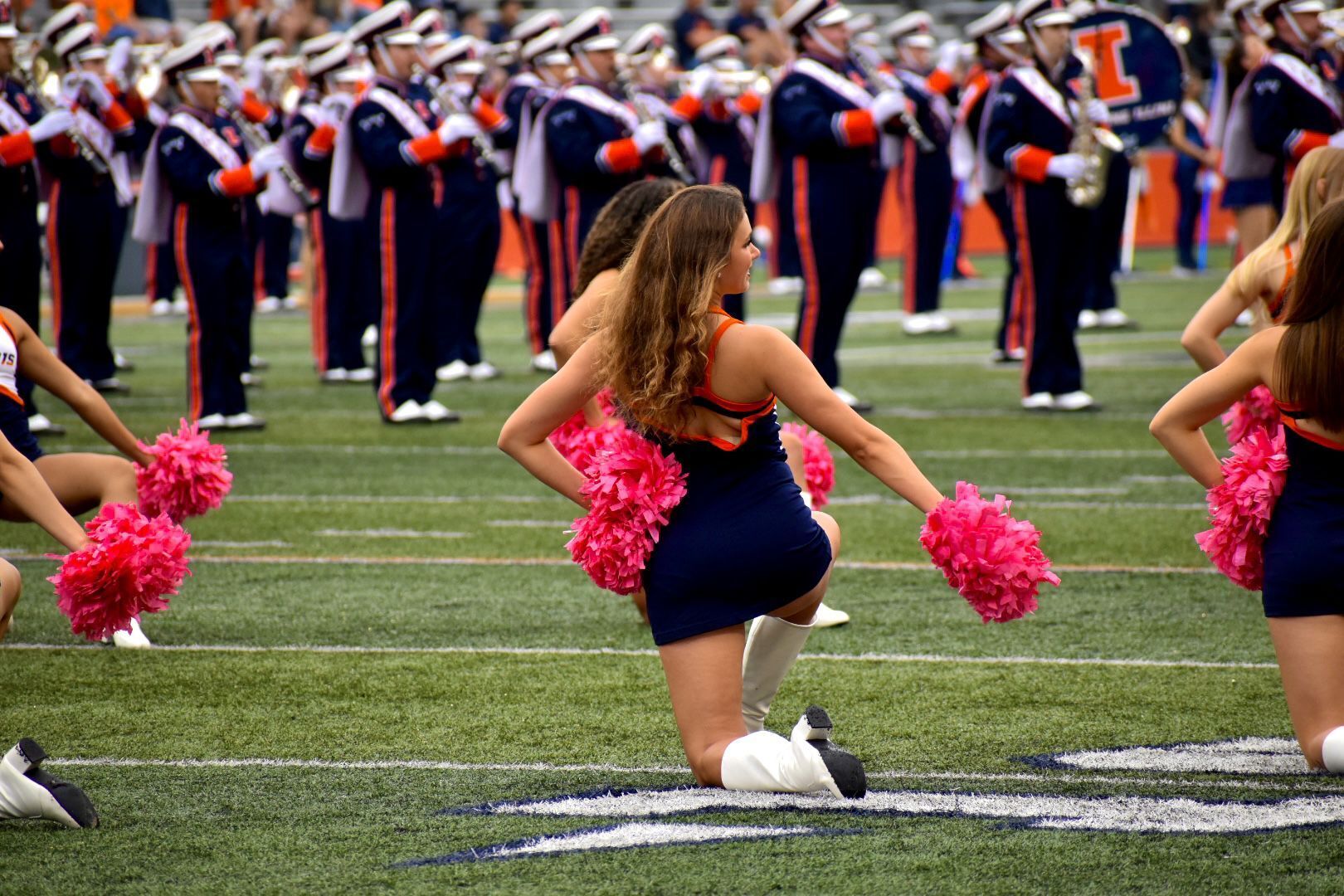 PHOTOS: Illinois warms up against Charlotte